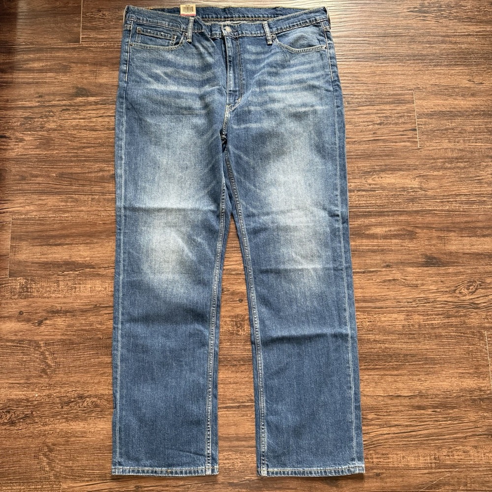 NWT Levi's 514 Straight Fit Jeans Men's 42x32 Blue Distressed Denim
